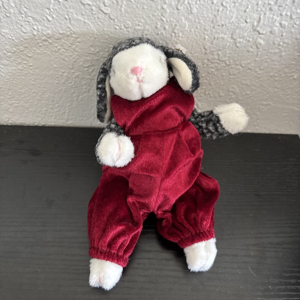 New Old Stock Classic 1993 Ty Attic Treasures Lilly The Lamb